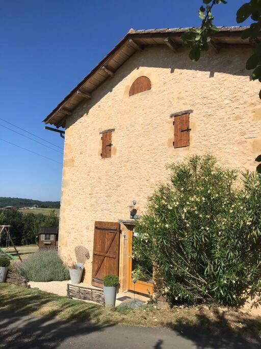 « Le Vieux Hangar » Gite A La Ferme Le Buisson-de-Cadouin Zewnętrze zdjęcie